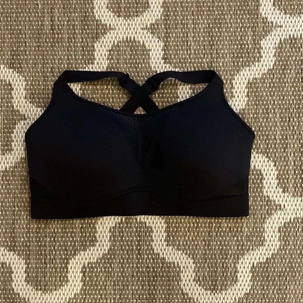 Victoria’s Secret lightweight wireless sports bra size 34DD